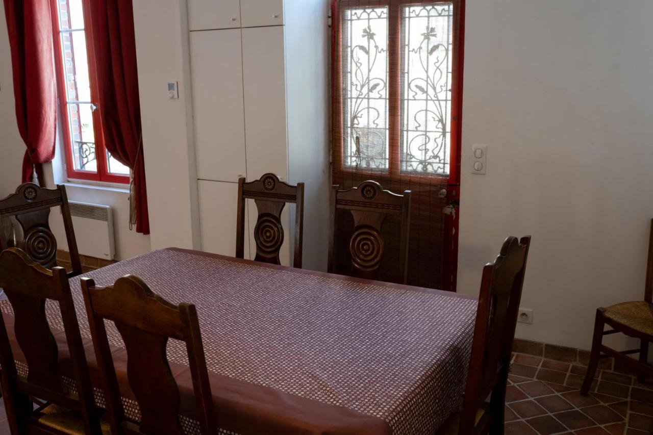La Maison Rouge Saint-Sauveur-en-Puisaye Ngoại thất bức ảnh