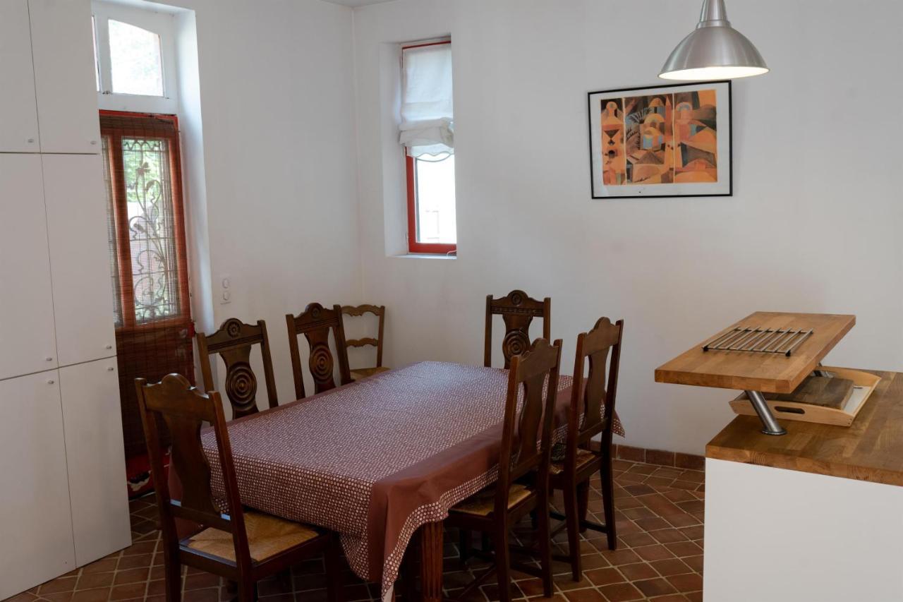 La Maison Rouge Saint-Sauveur-en-Puisaye Ngoại thất bức ảnh